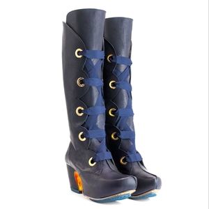 Fluevog prepare compass boots in blue, 7.5